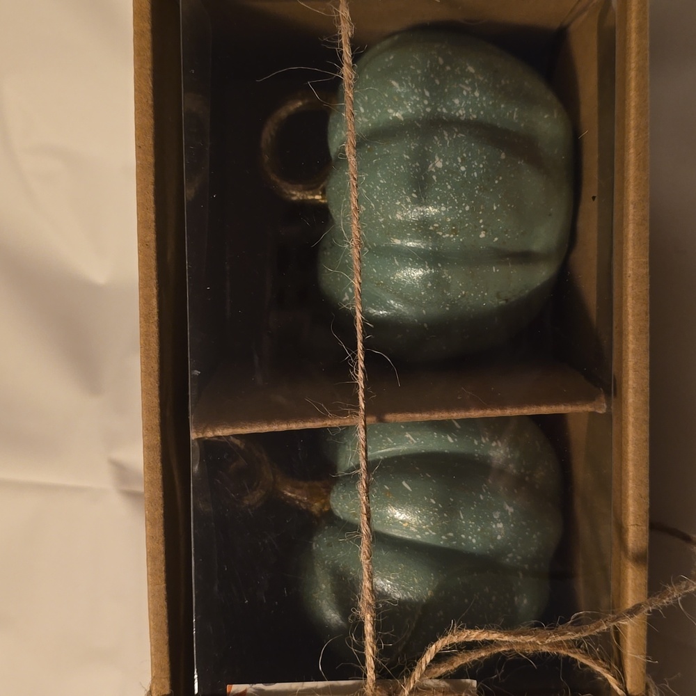 Beall's Teal Speckled Resin Pumpkins 3 pc Set - Picture 4 of 5